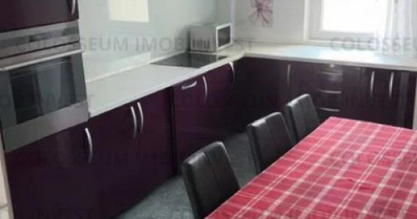 Apartament 4 camere, decomandat - zona Noua