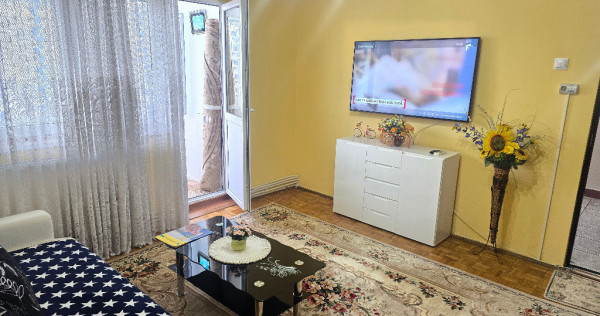 Vand apartament 3 camere in Deva, Viitorului (Gojdu), et. 3, mobilat