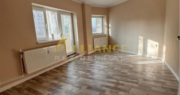 {Aparatorii Patriei} Apartament cu 3 camere, decomandat - 74