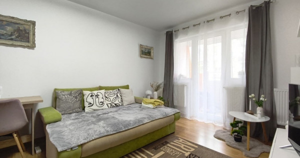 Apartament 2 camere decomandate in Deva, zona Piata Centrala + Boxa