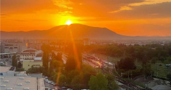 Apartament 3 camere cu boxa si 3 locuri de parcare Bloc 201