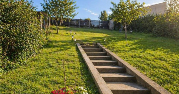 Nivel in vila,mansarda moderna,2017,terasa 145 mp,teren 338