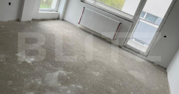 Apartament 3 camere, etaj intermediar, cu geam la baie, parc