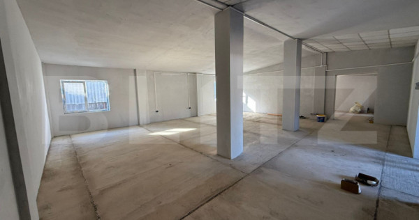 Hală 700 mp + Spațiu Comercial și Birouri, Curte 5000 mp,