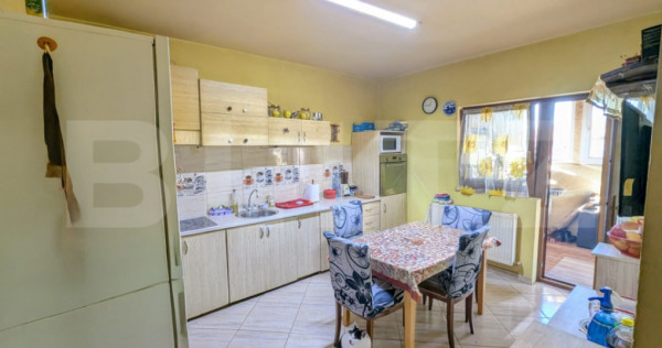 Casa spatioasa 190 mp utili, teren generos