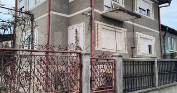 Casa de vanzare, 182 mp - Dej