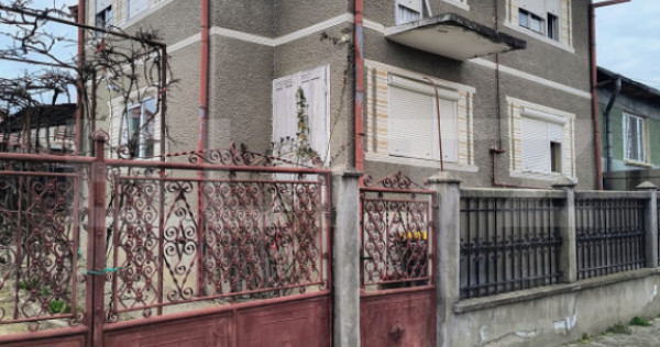 Casa de vanzare, 182 mp - Dej