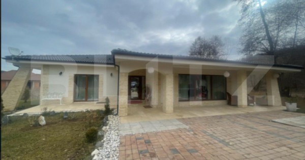 Casa de vanzare, pe un singur nivel, 170 mp + 2.300 mp teren