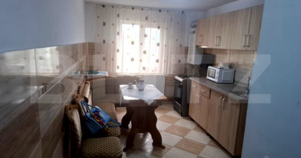 Apartament 3 camere, 50 mp, zona Micro 6