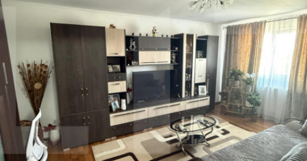 Apartament 3 camere, 68 mp, zona Soarelui