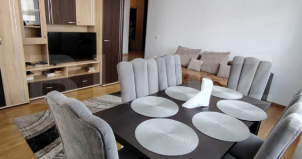 Apartament 2 camere decomandat, 57 mp cu parcare, zona Sub C