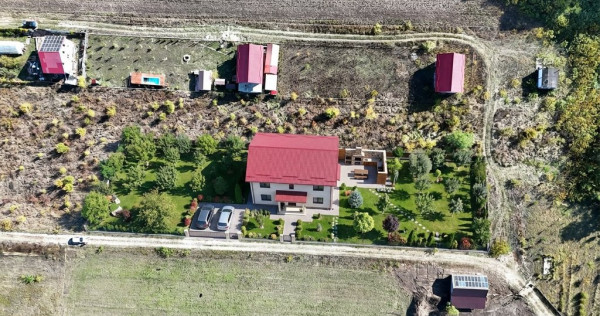 Refugiu la marginea padurii &mdash; 2822 mp de liniste in Coc...