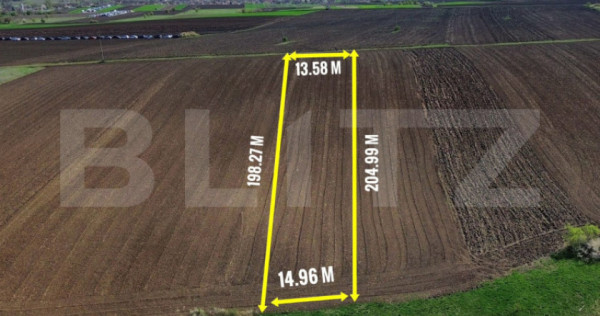 Teren extravilan de vanzare, 2.700 mp - zona Cristur