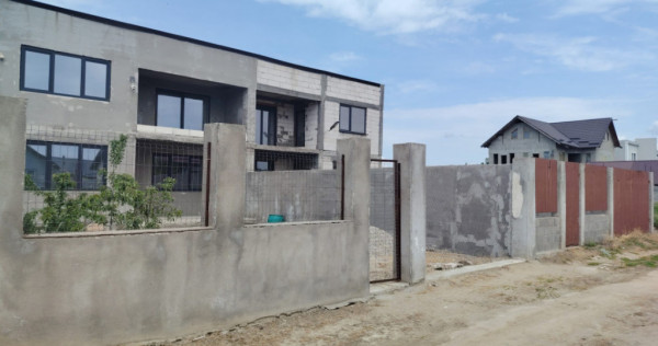 Casă tip duplex de v&acirc;nzare, 144 mp, zona Jumbo Craiova