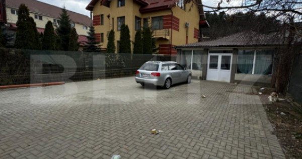Spatiu comercial, 100 mp cladire, 200 mp curte/parcare, zona