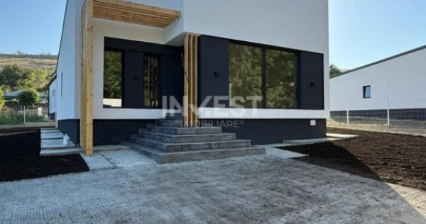 CASA INDIVIDUALA,500 mp teren,4 CAMERE, 2 BAI SI POD,VALEA A