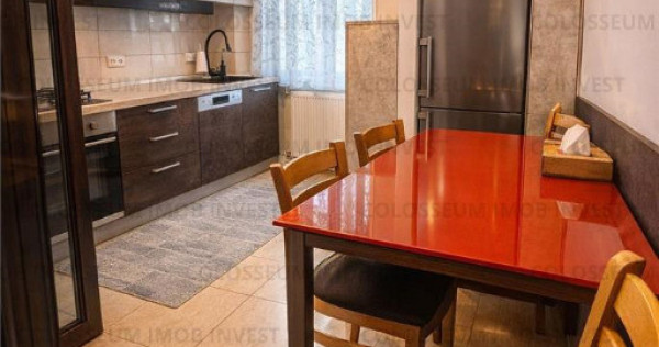 4 camere zona Centru Civic-Cec etajul 1 mobilat,2 bai