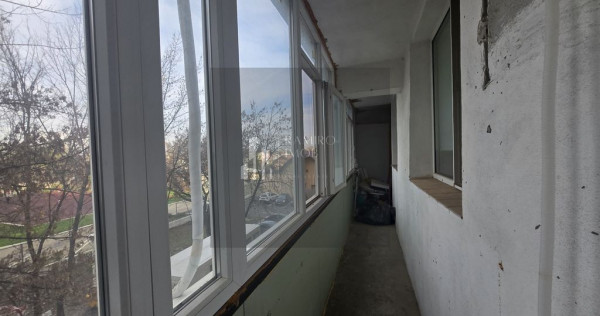 Apartament 3 camere 70m decomandat centrala Vadul Nou Sec...