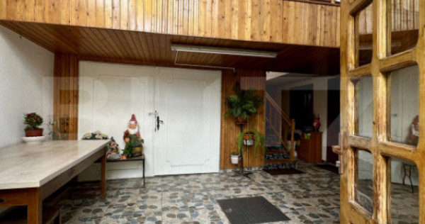 Casa individuala, 200 mp, ideala pentru 2 familii, zona Iose