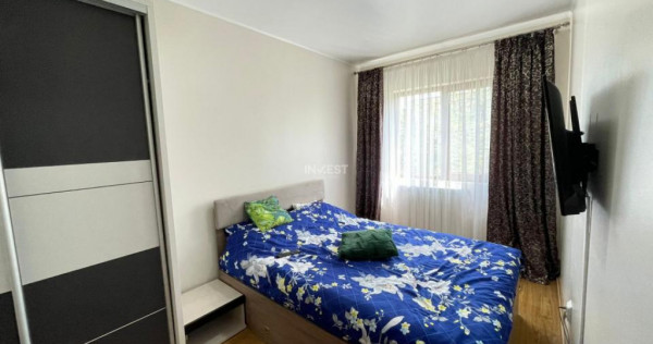 Apartament 3 camere-renovat-Podu Ros-etaj intermediar