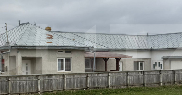 Casa 4 camere, 83 mp, 1000 mp teren, zona Dumbraveni