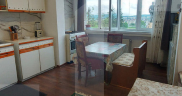 Apartament 3 camere decomandate, etaj 3/8, 71 mp, zona Garii