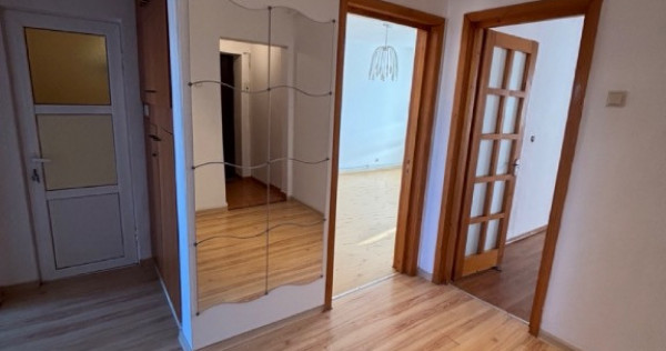 Apartament 3 camere, str. Mioritei, Bacau