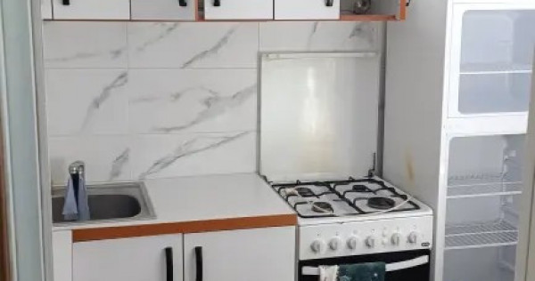 &Icirc;nchiriez garsonieră Carrefour Market in Mioveni