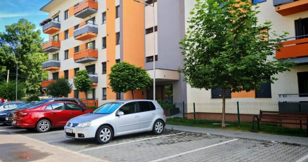 Apartament cu trei camere de &icirc;nchiriat central
