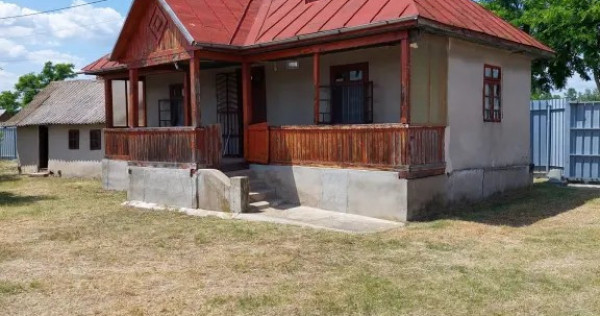 Vand casa si livada in Ionesti Arges