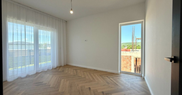 Finalizat! Casa duplex 4 camere 2 bai zona Bucium Iasi