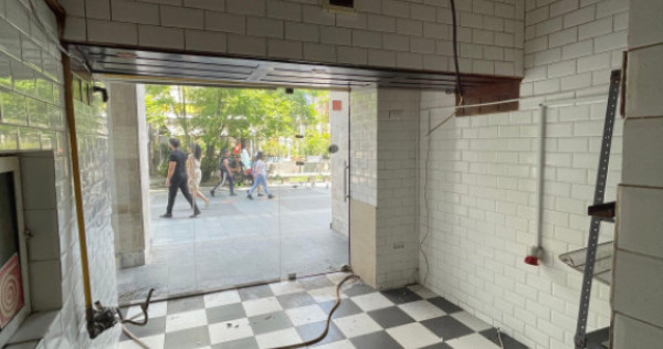Spatiu comercial, 32 mp, zona Centru