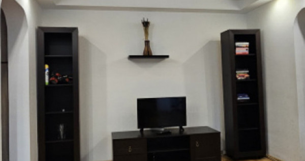 Apartament 3 camere de &icirc;nchiriat, termen lung, &icirc;n zona Cit