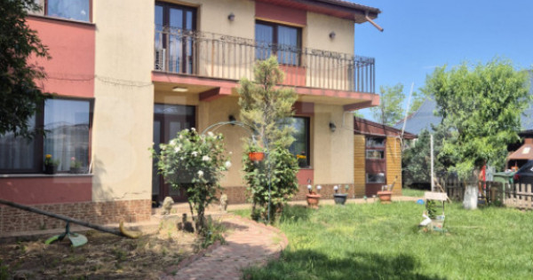 Casa de vanzare, 240 mp, zona Vanatori