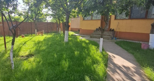 Casă P+1, compusă din 2 apartamente (intabulate separat) teren 1216 mp
