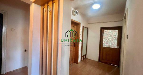 Apartament 3 camere /Calea lui Traian/Etaj 1/4