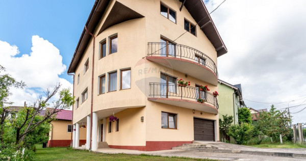 Casa cu 10 camere de vanzare pe str. Corneliu Coposu