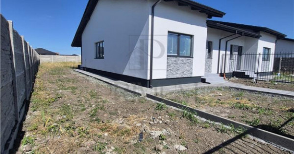 Duplex pe parter - 2 dormitoare - 3 bai ( o baie pe terasa )