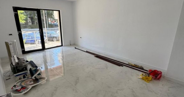 Apartament 2 camere decomandat-Spatiu comercial-zona Inel2