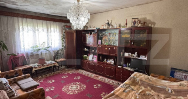 Apartament cu 3 camere, decomandat, Burdujeni