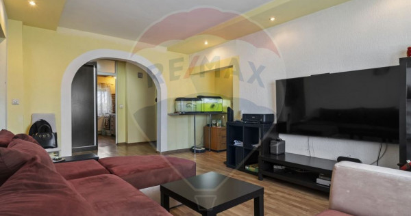 Apartament cu 4 camere de v&acirc;nzare &icirc;n zona Sebastian