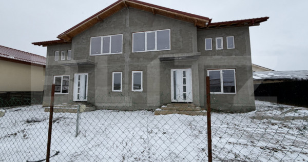 Casa duplex la rosu C1+C2, 302 mp utili, 500 mp teren