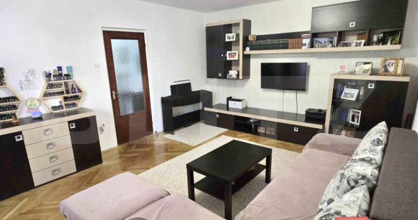 Apartament 2 camere, 55 mp, balcon, etaj 1, boxa, zona Cetat
