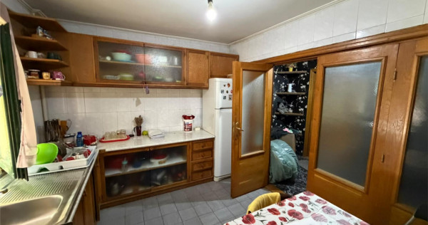 Apartament 3 camere, parter , zona fosta Autogara