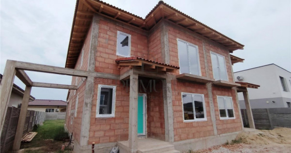 DUPLEX SPATIOS - ASFALT - POSIBILITATE CARPORT