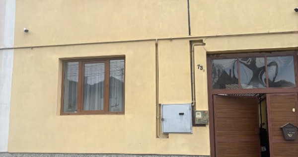 Casă de v&acirc;nzare sau schimb