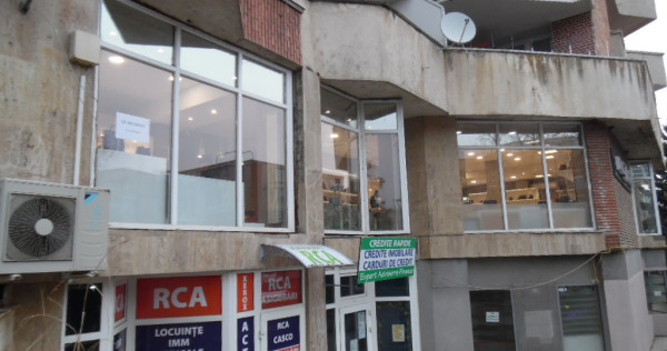 Inchiriez spatiu comercial in Deva, I. Maniu, la 200 metri de Primarie