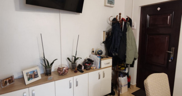 Apartament 2 camere decomandat, 48 mp, etaj 1, zona Școlii