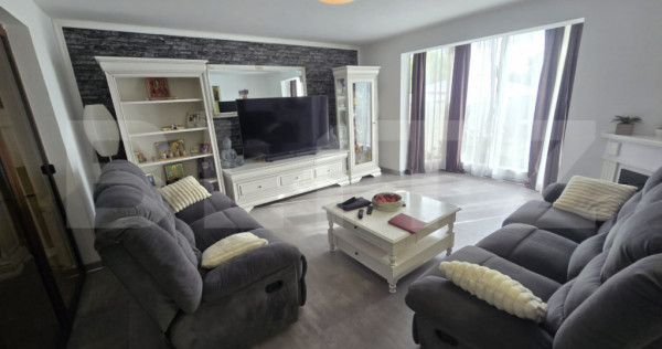 Casă la cheie, 4 camere, 160 mp, zona Priseaca