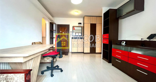2 camere decomandate zona Stefan cel Mare Bacau